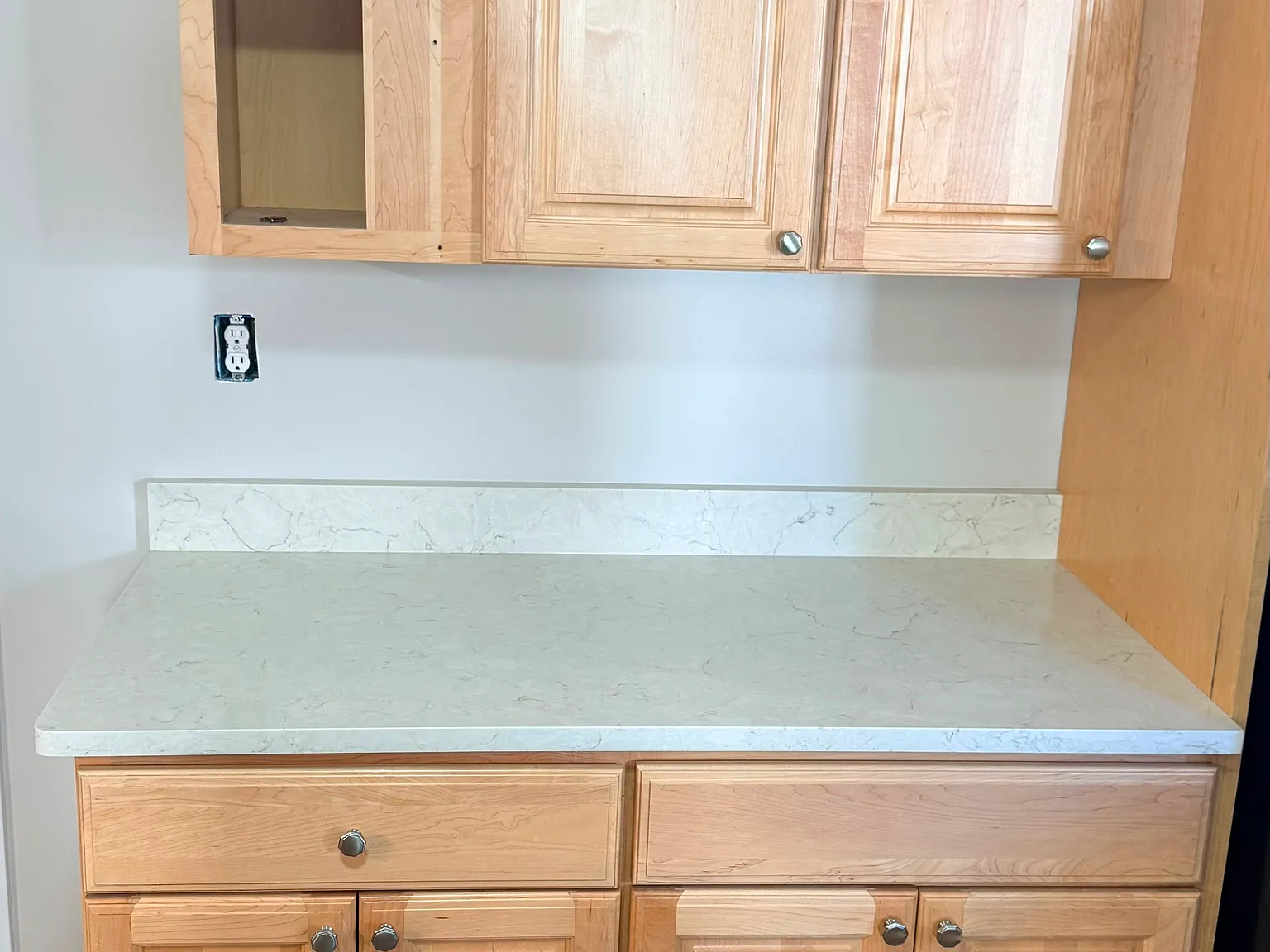 1 bed, 850 sqft, $1,500 — Photo 2