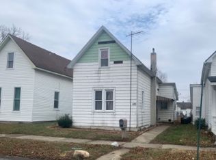425 N 9th St, Elwood, IN 46036