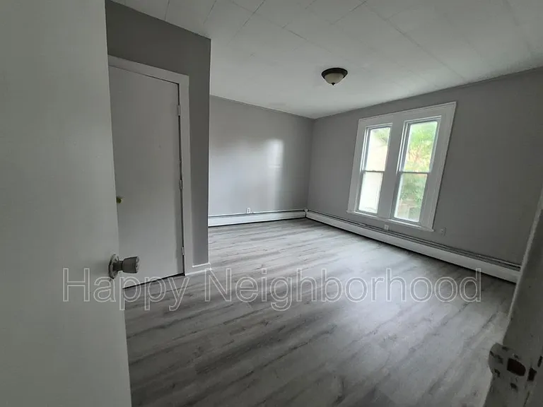 46 Green St #1F — Photo 6