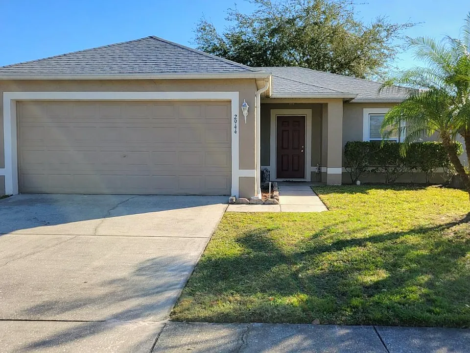 2944 Noah Cir