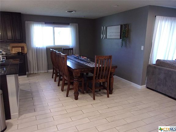 5th image of 4619 Begonia St