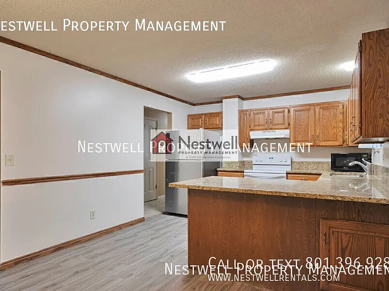 815 E Dusty Rock Pl — Photo 4