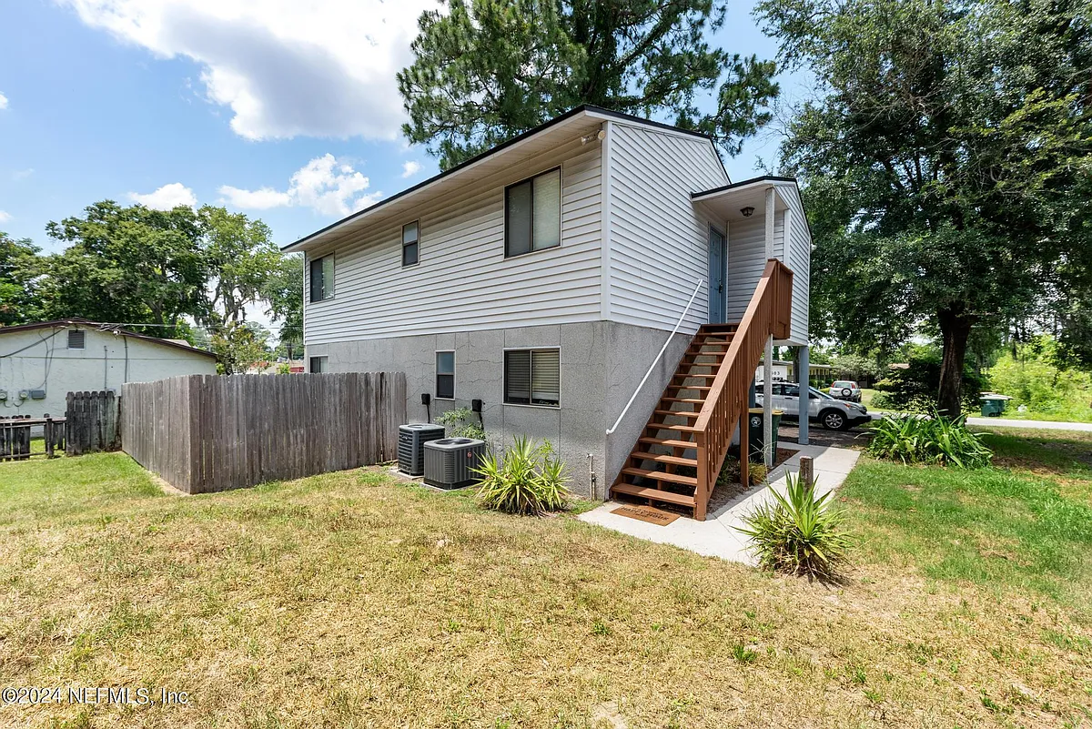 Building Photo - 3604 Morton St #2