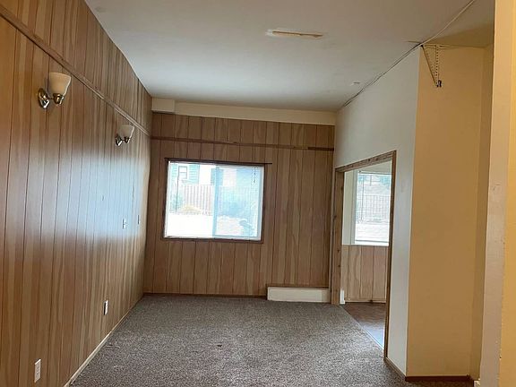 4th image of 18593 Augusta Ave NE