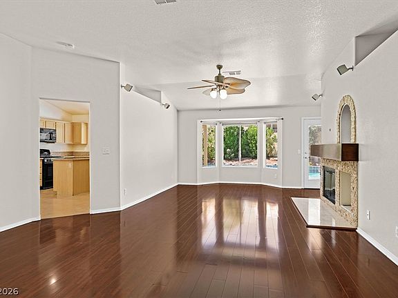 4th image of 1690 Sweet View Ct