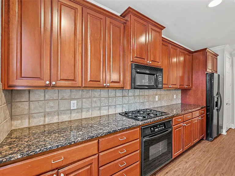 4404 Honfleur Ct — Photo 5