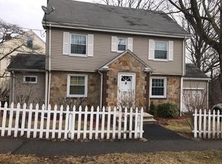 2 Landon Rd, Milton, MA 02186