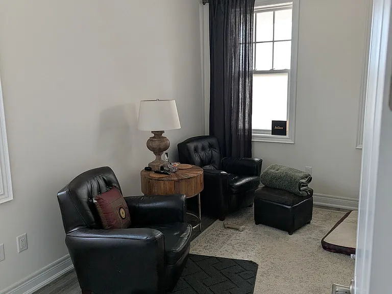 2 Paradise Grv — Photo 3