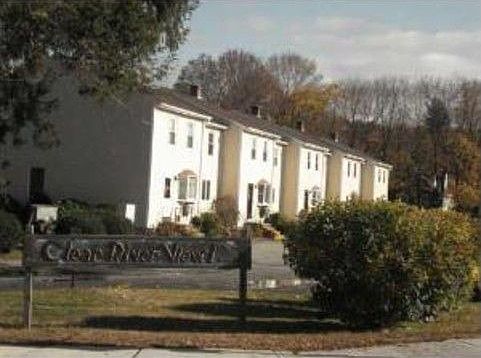 1st image of 90 East Ave