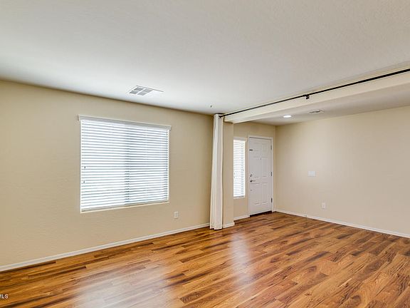 5th image of 2128 N Daisy Ct
