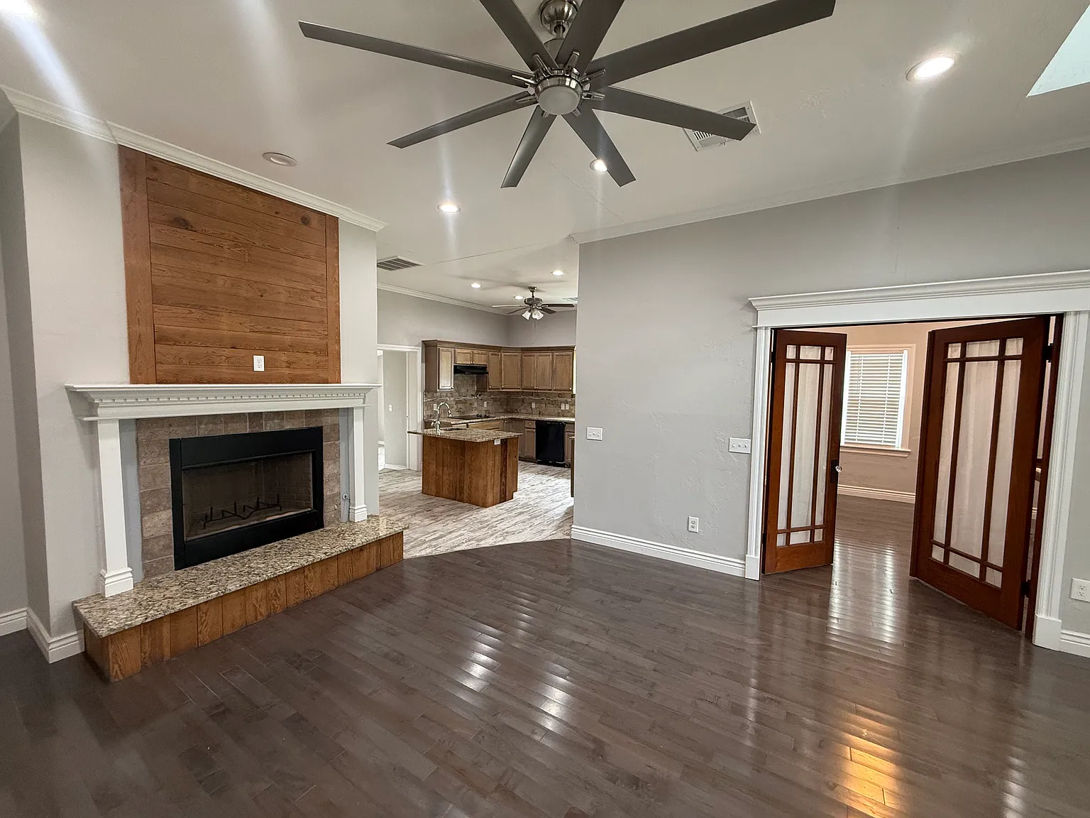 4 bed, 1510 sqft, $1,900 — Photo 4