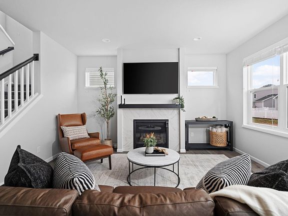 2nd image of 5930 Vintage Birch Way