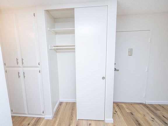4th image of 4070 Kansas St #1B-1Ba-740Sqft