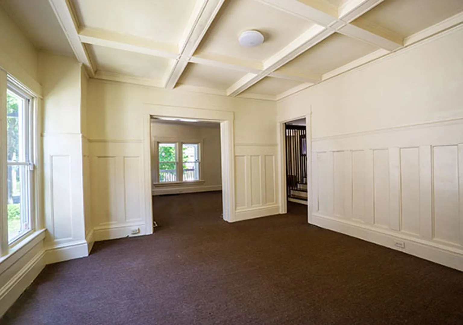 706 Euclid Ave - Available 6/1/27 - 5 Bedroom House — Photo 3