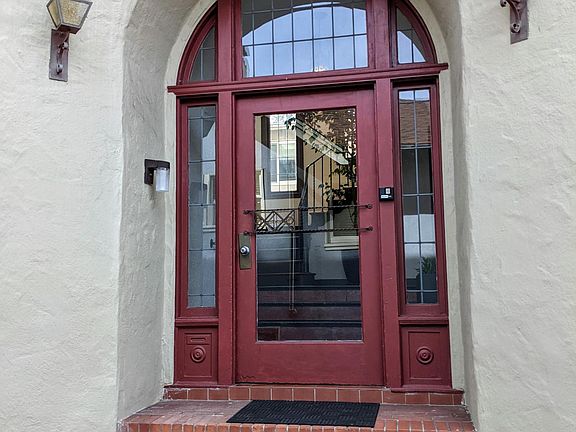 2nd image of 1136 El Camino Real APT 1