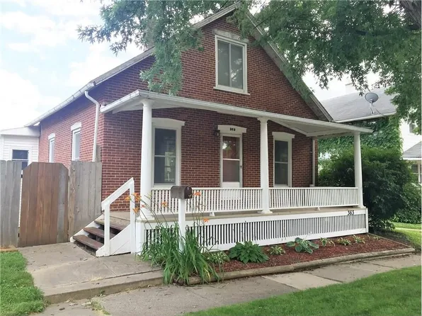363 11th St, Marion, IA 52302
