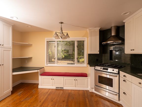 5th image of 8910 NE 26th St