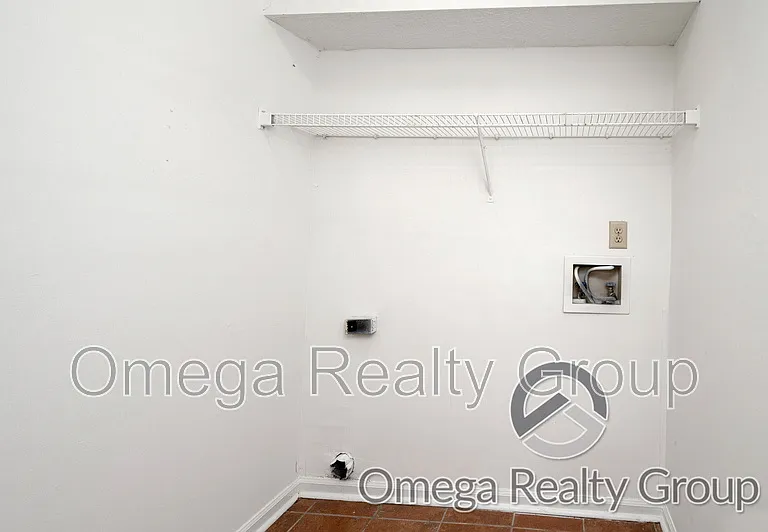 156 Patton St W #F — Photo 17