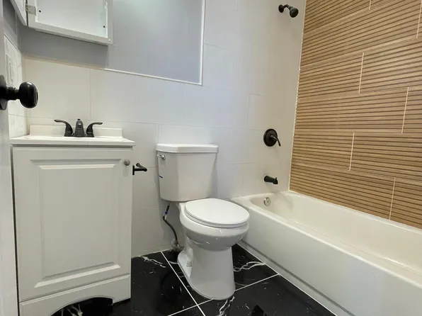 212 Zabriskie Street image 5 of 6