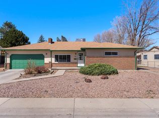 44 Douglas Ln, Pueblo, CO 81001
