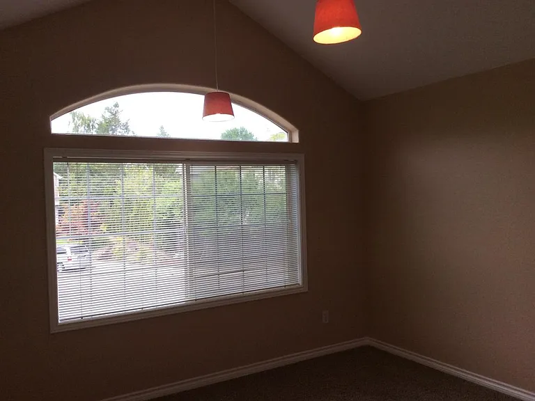 2370 NW Lydia Pl — Photo 8