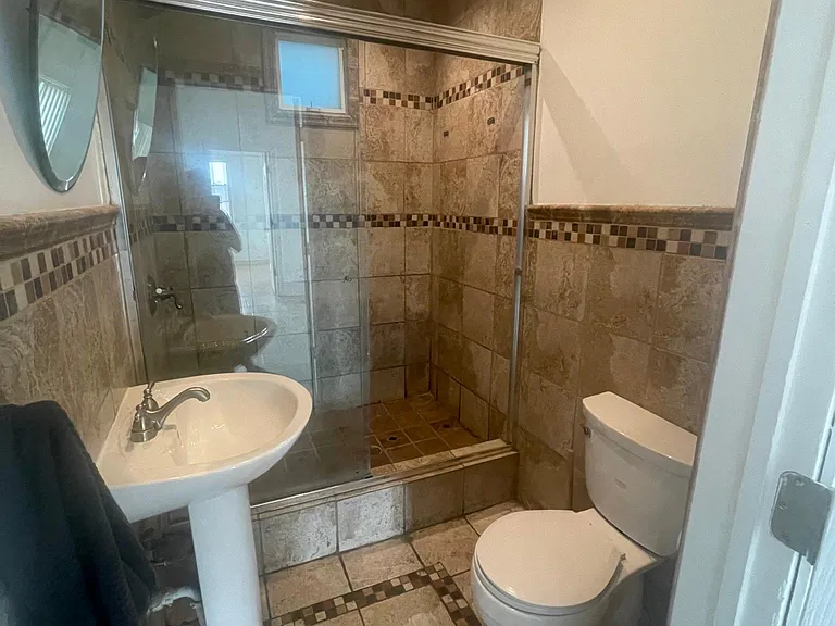 2018 New York Ave #1 — Photo 11
