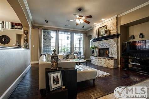 4th image of 2310 Queen Morgan Ln