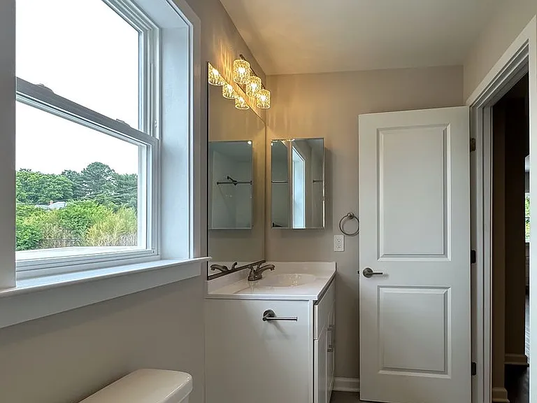 5508 Belair Road Apartments — Photo 24