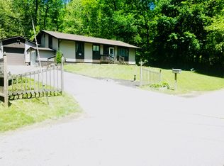 21 Hillside Ave, Belvidere, NJ 07823