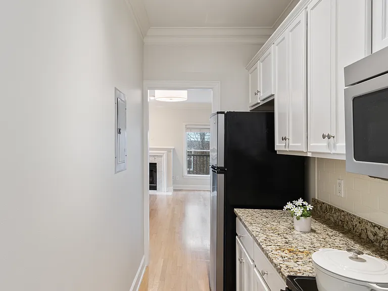 2913 Parthenon Ave — Photo 12