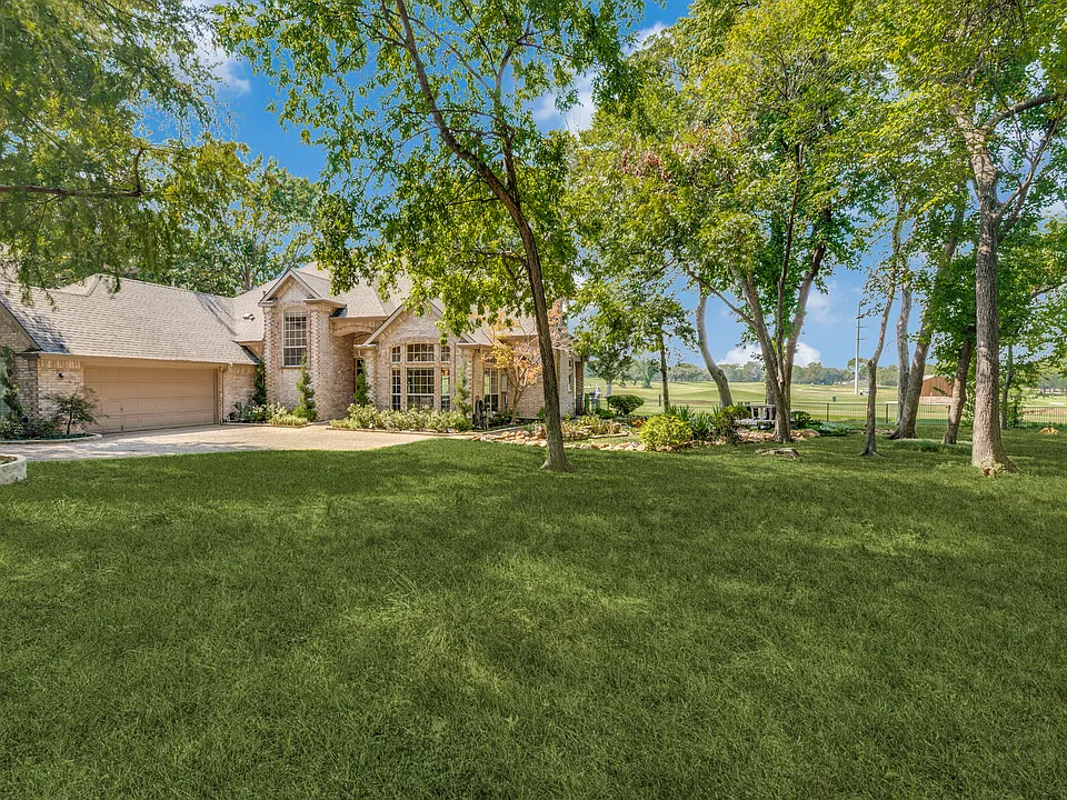 101 Fountain Hills Dr