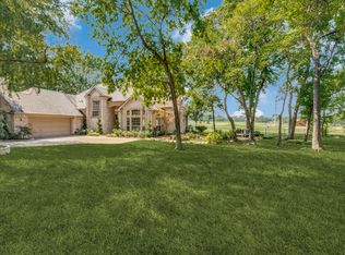 101 Fountain Hills Dr, Garland, TX 75044
