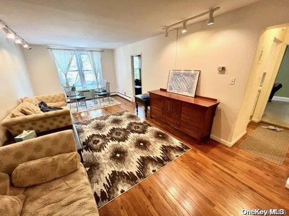 42-30 Douglaston Parkway #4K, Little Neck, NY 11363