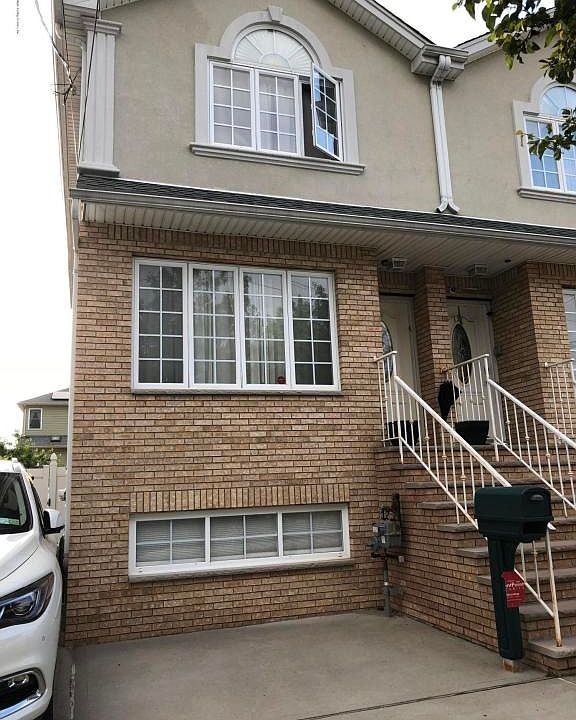 1st image of 139 Hett Ave