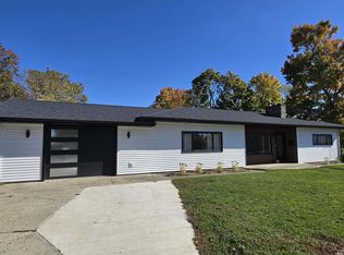 211 Parker Ave, Kendallville, IN 46755