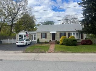 39 Dyerville Ave, Johnston, RI 02919