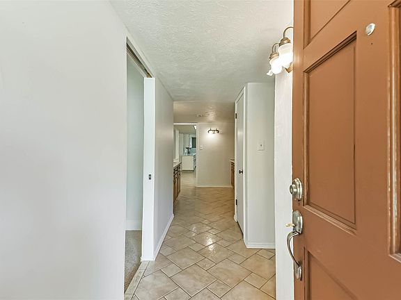 2nd image of 2718 Quail Run Dr