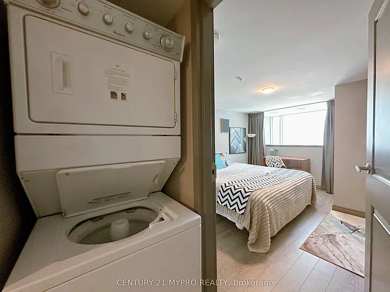 321 Spruce St #706 — Photo 11