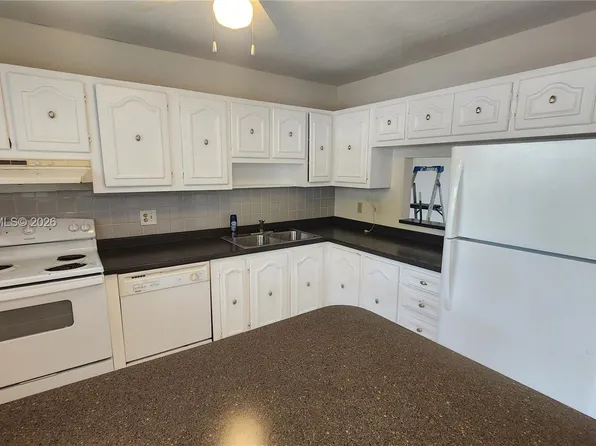 6550 Royal Palm Blvd APT 112A, Margate, FL 33063