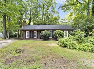 6803 N Ridge Ct, Charlotte, NC 28215