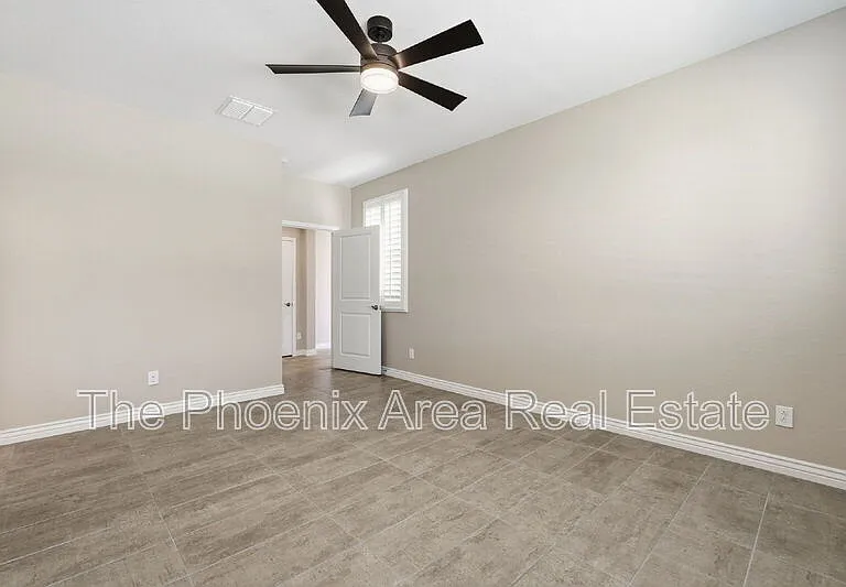 39725 N Hailey Ln — Photo 30