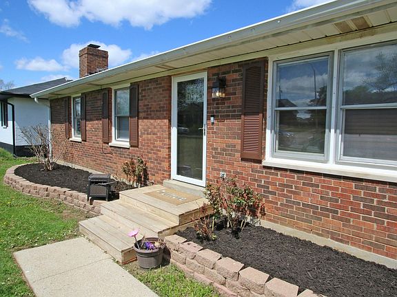 3rd image of 1123 Tatesbrook Dr