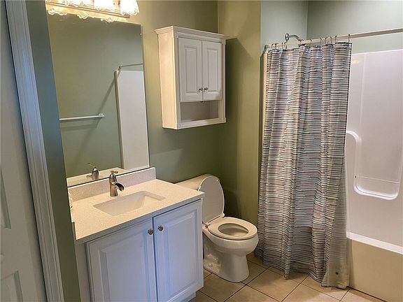 5th image of 1741 Heather Heights Dr