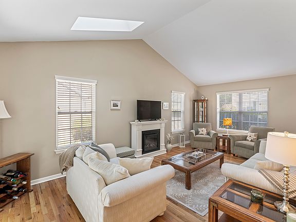 5th image of 12 Echo Pond Rd #12
