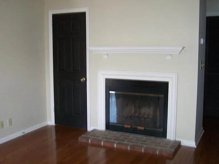 5728 Brentwood Trce — Photo 9