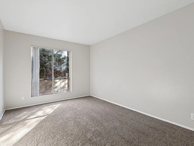 Bridge Lane Apartment Homes — Photo 8