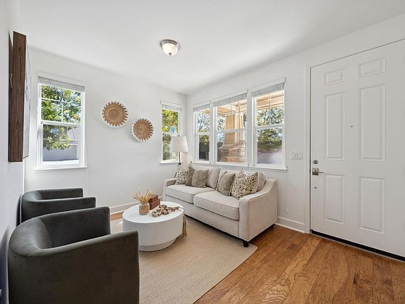 3rd image of 1755 Chinar Drive