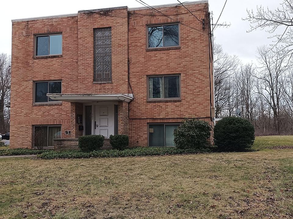 1st image of 707 Mahoning Ave NW