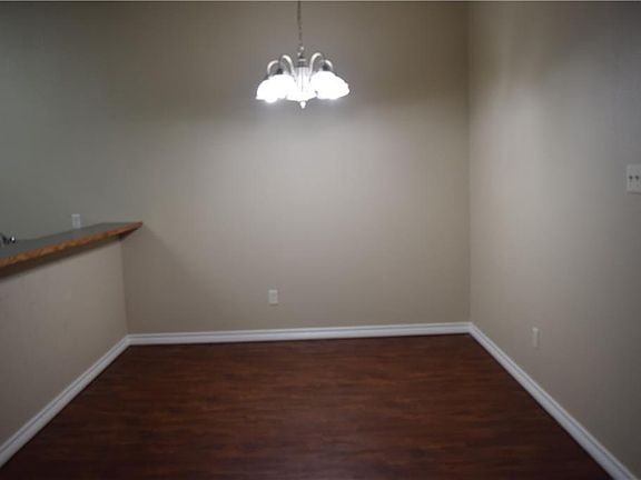5th image of 4004 Carrera Ln