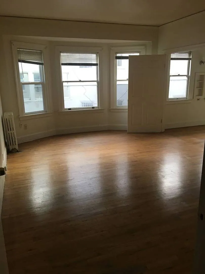 2533 Durant Ave., #4, - Prime location! One block to UCB (berkeley) — Photo 2
